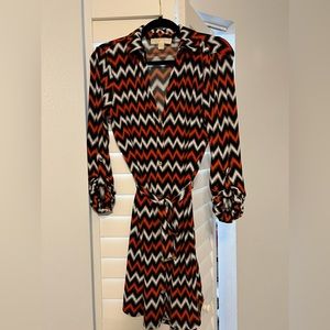 Michael Kors Women's Dress Belt Color Black, Red and white Size 6 High/low